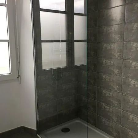 C2 Express -brest Hopital Des Armees Апартаменты